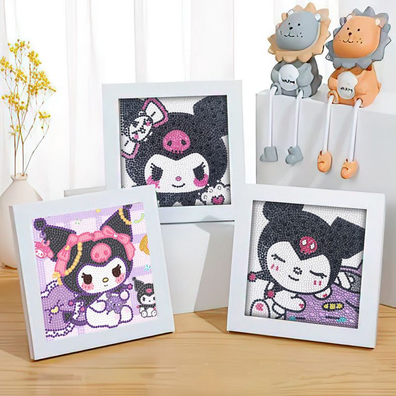 Tranh đính đá hình Kuromi 18x18cm
