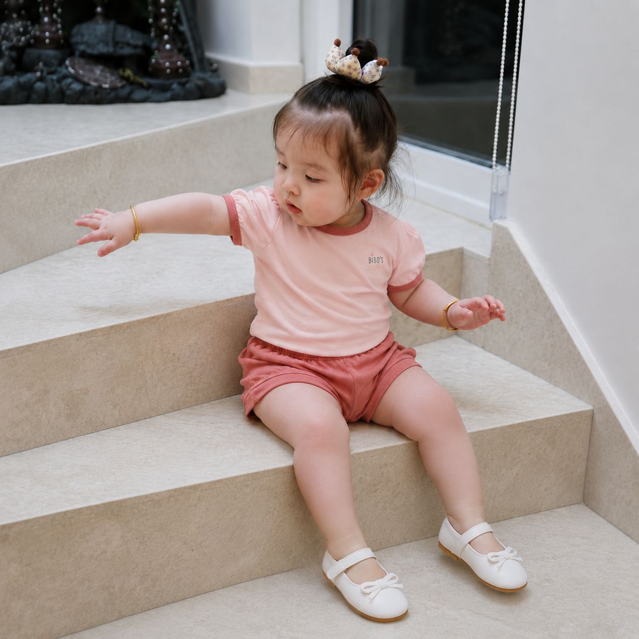 Bộ cộc tay bé gái nơ cổ sau Bibo's LV260 hồng nhạt