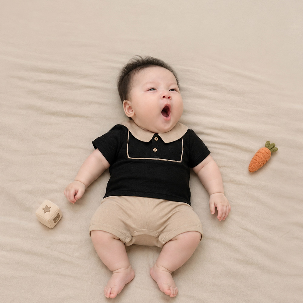 Body đùi bé trai cổ bẻ Bibo's 1757 be phối sao đen